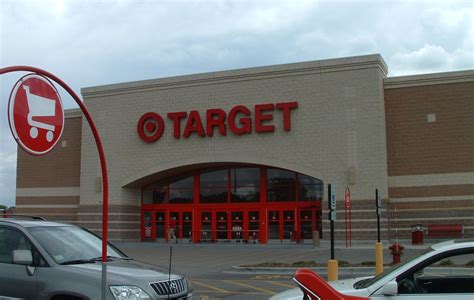 File:Illinois Target Store.jpg - Wikimedia Commons
