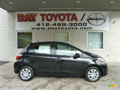 2012 Black Sand Pearl Toyota Yaris LE 5 Door #55846526 Photo #4 ...