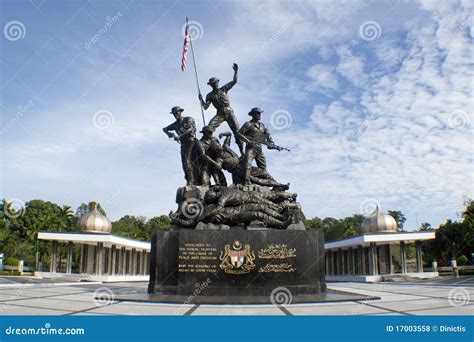 Malaysia's Tugu Negara (National Monument) Editorial Stock Photo ...