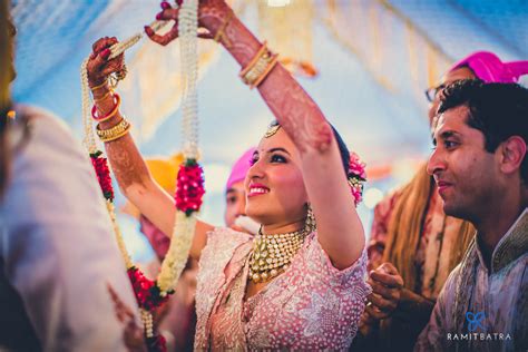 Varmala & It’s significance in Indian Weddings – Ramit Batra – Best Candid Wedding Photographer ...