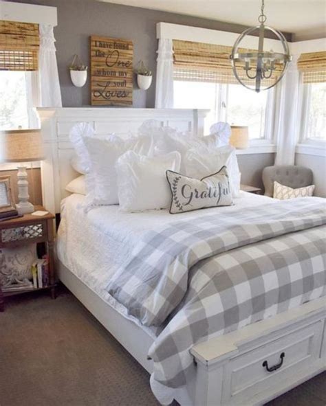 77 Farmhouse Bedroom Design Ideas That Inspire - DigsDigs