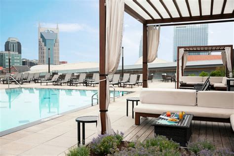 Best Hotels with Outdoor Pools in Nashville | Nashville Guru