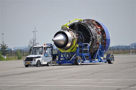 A350 XWB News: Trent XWB engine flight tests in A380 testbed just the ...