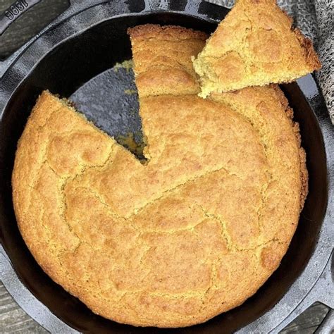 Southern Cornbread Recipe - Southern Bytes