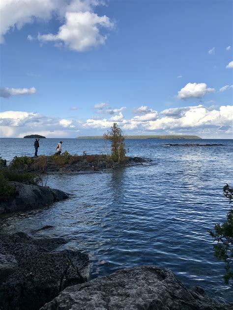 A Guide to Tobermory, Ontario in the Fall - Trips to Uncover