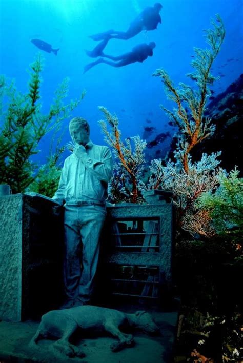 Cancun Underwater Museum | Underwater sculpture, Underwater art, Underwater