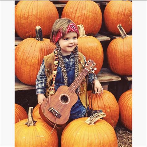 Willie Nelson costume | Willie nelson, Holloween costume, Costumes