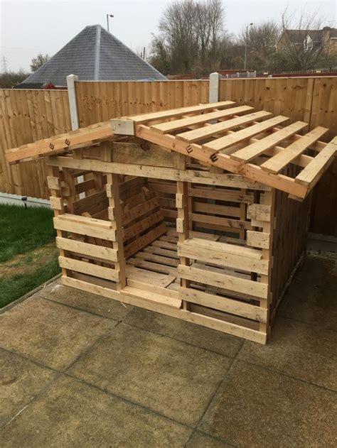 Cabane De Jardin Pour Enfants | Maison en bois de palettes, Maison pour ...