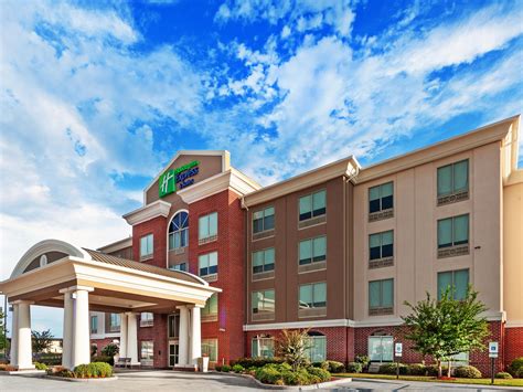 Hotel near Shreveport, LA | Holiday Inn Express & Suites Shreveport South - Park Plaza