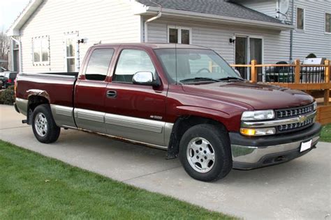 FOR SALE: 2000 Chevrolet Silverado 1500LS Pick-up Truck | Plainfield, IL Patch