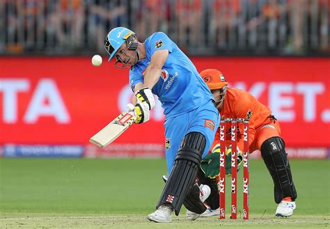 Phil Salt guides Adelaide Strikers past the Perth Scorchers