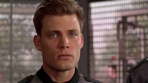 Image - Johnny Rico looks worried at Djana'D.jpg | Starship Troopers ...