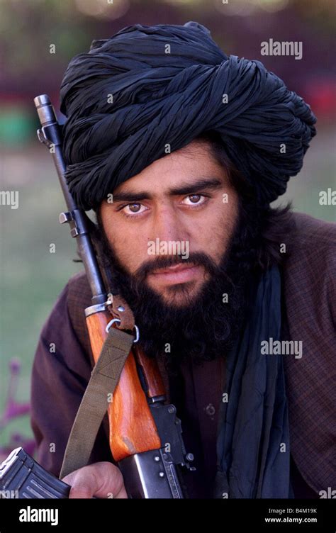 Taliban fighter hi-res stock photography and images - Alamy