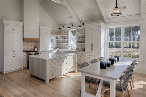 Coastal Farmhouse Kitchen Decor – Idalias Salon