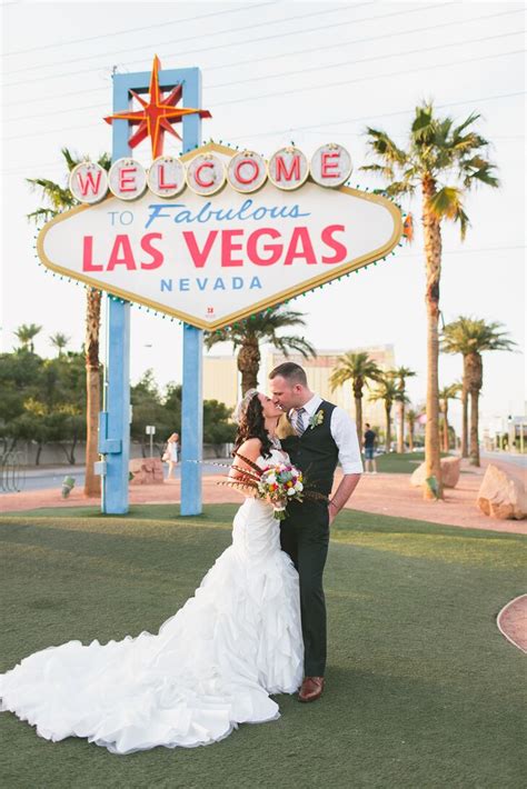 A Glamorous, Vintage-Inspired Destination Wedding at Mandarin Oriental ...