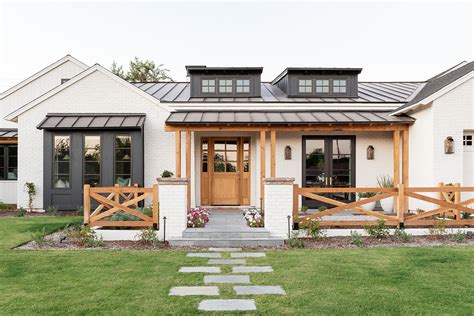 The Modern Farmhouse Exterior Is Embracing a New Look | domino