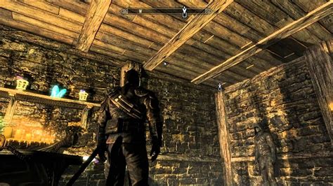 Skyrim bug: Riften house mannequins - YouTube