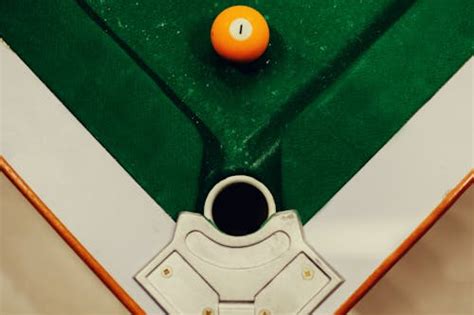 Snooker Ball Photos, Download The BEST Free Snooker Ball Stock Photos ...