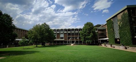 University of New South Wales campus walk : Sydney | Visions of Travel