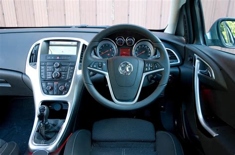 Vauxhall Astra 2009-2015 interior | Autocar