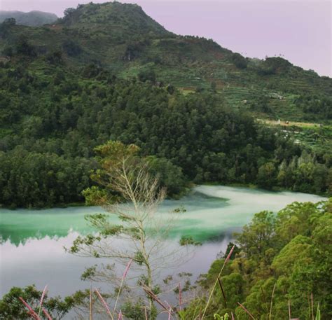 Telaga Warna Dieng