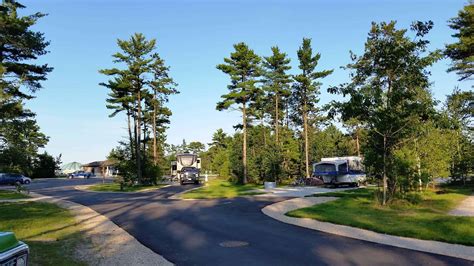 manistique-lakeshore-campground-04 | Campground Views