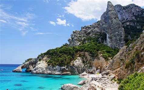 Cala Goloritze / Sardinia / Italy // World Beach Guide