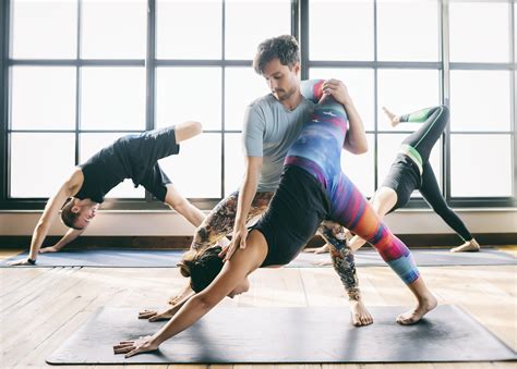 How To Thrive As A Yoga Instructor In 2018