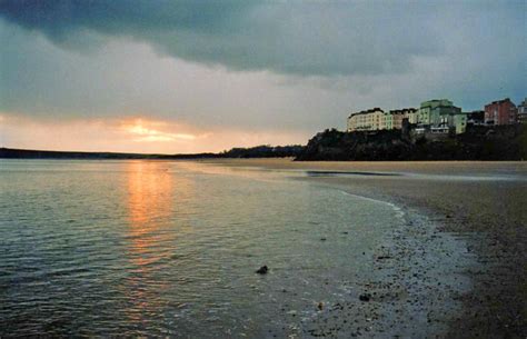 Tenby Sunset © Trevor Rickard :: Geograph Britain and Ireland