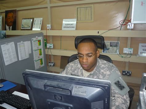 Army Reserve Soldiers get post-deployment job search help | Article | The United States Army