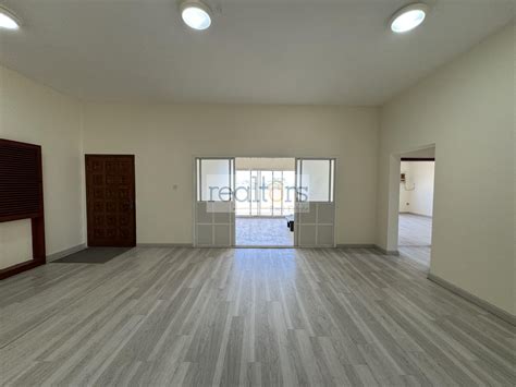 Huge Spacious 3 Bedrooms with Balcony for Family | Qatar Living Properties