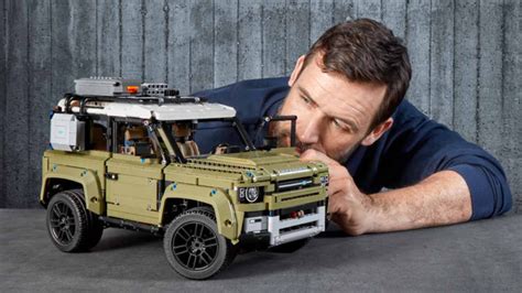 LEGO Technic Land Rover Defender - IMBOLDN