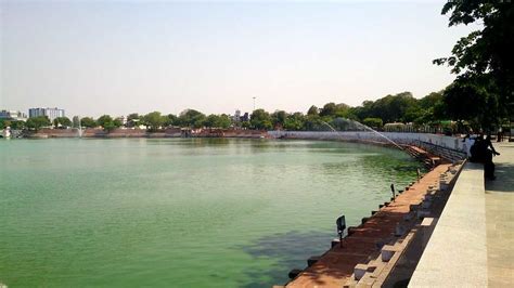 Kankaria Lake, Ahmedabad - Timings, Boat Rides, Photos, Map