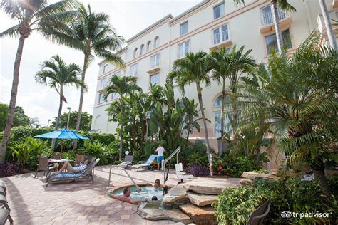 Hilton Naples Pool: Pictures & Reviews - Tripadvisor