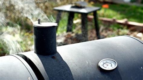 How to Control Temperature on Your Charcoal Smoker