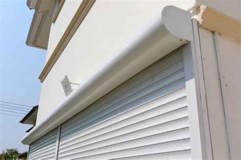 Lowes Garage Door Installation Cost Comparison: DIY Or Hire A Pro?