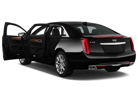 New Cadillac XTS Photos, Prices And Specs in UAE