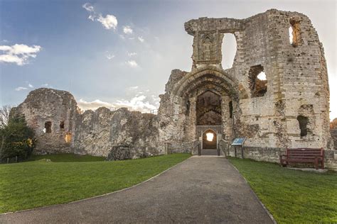 10 Top Castles for Kids | Cadw