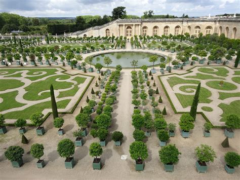 After 300 years, a Contemporary Garden at Versailles. | Contemporary garden, Parterre garden ...