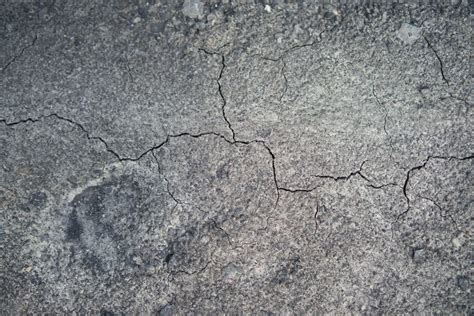 Free Photo | Closeup shot of the cracked stone texture