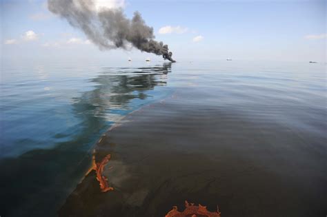 BP multada con un récord de 20.8 mil millones de dólares por el ...