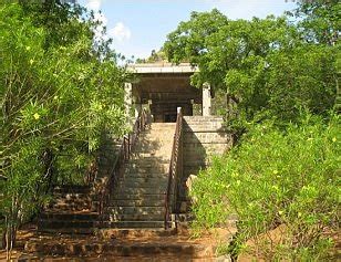 Kannappa Temple and Mandapam - ARUNACHALA GRACE