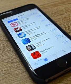 iOS Medical Apps on an iPhone 6 | iPhone 6 displays iOS medi… | Flickr