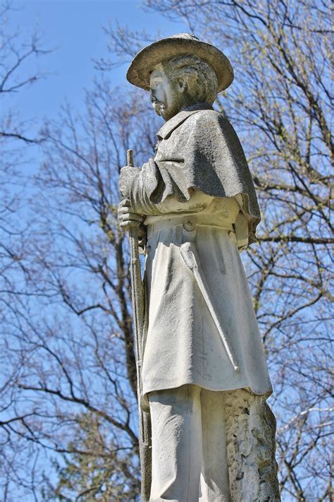 Blue-Eyed Kentucky: Springtime in the Lexington Cemetery--Again