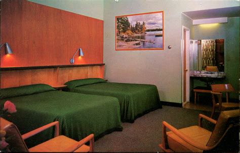 Postcards of Mid-Century Motel Rooms With Style - Flashbak