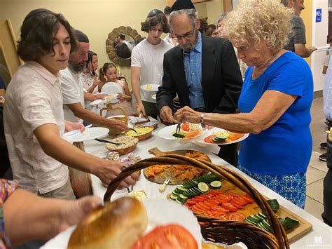 Holidays after the Hurricane: Chabad of Cape Coral Observes Yom Kippur - Chabad Lubavitch World ...