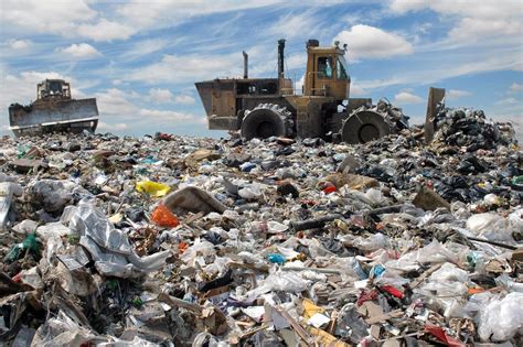 How Does a Landfill Work? | Superpages