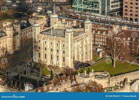 Tower of London Aerial View Tower Hill London Stock Photo - Image of monument, historic: 208796332