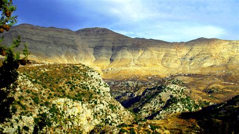 Hiking and trekking | Lebanon Mountain Trail | Ecotourism