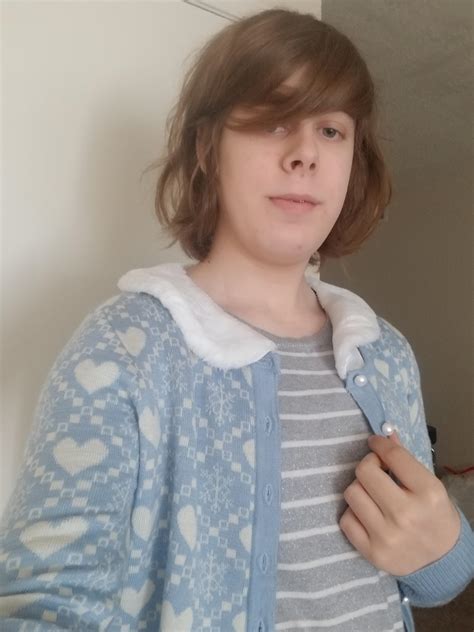 Looking for ways to look more feminine, any tips? : r/transpassing